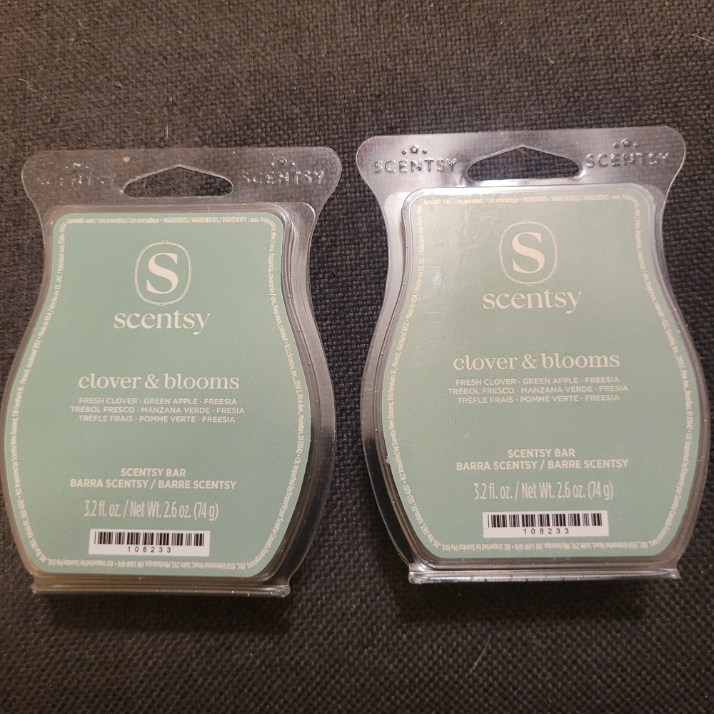 Lot Of 2 New Scentsy‎ Wax  - 3.2 oz Bars - Clover & Blooms